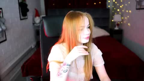 Snapshot of amynox chatting on 05.04.26 Amy online show from 05.04.26