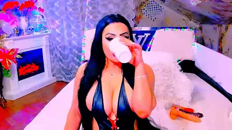 Snapshot of amyrarosera chatting on 06.02.26 Alimoonyia online show from 06.02.26