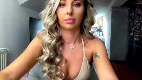 amyroberta92 online show from 09.20.25