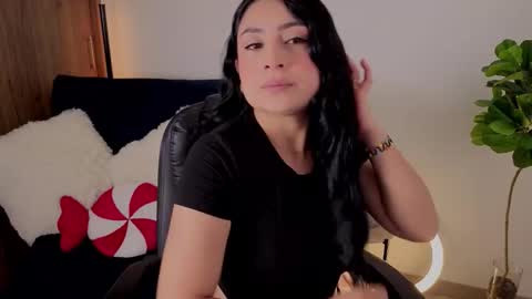 Aleja  online show from 12.16.25