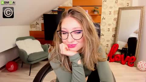 Snapshot of amyrossie chatting on 02.20.25 AmyRossie online show from 02.20.25