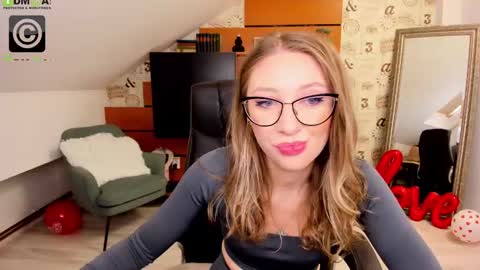 Snapshot of amyrossie chatting on 02.21.25 AmyRossie online show from 02.21.25