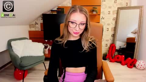 Snapshot of amyrossie chatting on 02.27.25 AmyRossie online show from 02.27.25