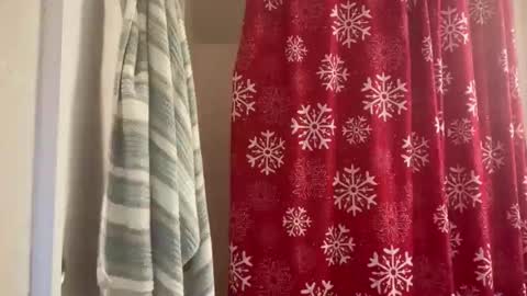 Amy Smilez online show from 12.15.25