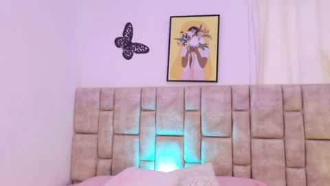 amyvegaa_ online show from 11.23.25