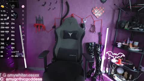 Snapshot of amywhitenessxx chatting on 05.16.26 Amy switch Goddess divine Mistress online show from 05.16.26