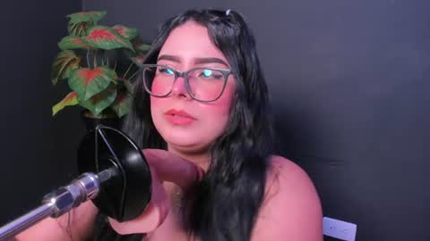 Snapshot of amywhitte_ chatting on 07.06.26 amywhitte_ online show from 07.06.26