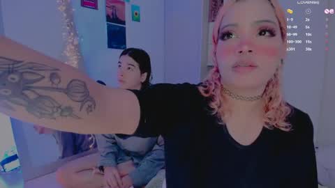 Snapshot of amyy_rouse chatting on 05.04.26 Collinns online show from 05.04.26