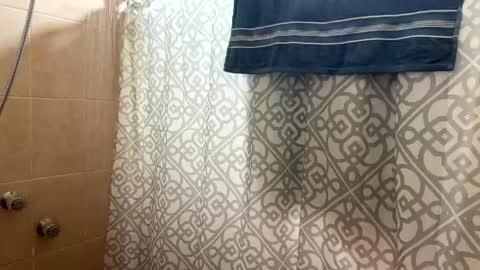 Snapshot of an_e333 chatting on 10.07.25 an_e333 online show from 10.07.25