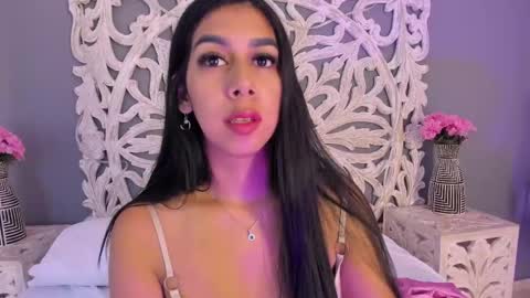 Snapshot of ana_gonzalez chatting on 05.09.26 Ana Gonzalez online show from 05.09.26