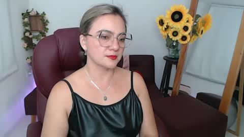 Snapshot of ana_hotmilf chatting on 06.06.26 Ana online show from 06.06.26