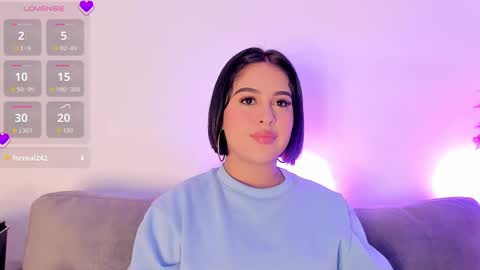 Snapshot of ana_levi chatting on 01.14.26 Ana online show from 01.14.26