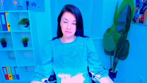 Snapshot of ana_mills chatting on 05.21.26 Ana online show from 05.21.26