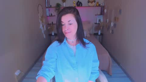 Snapshot of ana_mills chatting on 05.22.26 Ana online show from 05.22.26