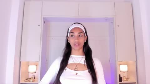 anaacollins_ online show from 10.13.25