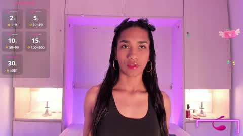 anaacollins_ online show from 11.15.25