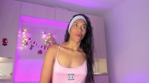 anaacollins_ online show from 12.17.25