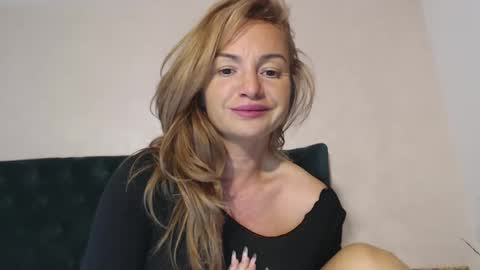 Snapshot of anabeatrice29 chatting on 12.02.24 Ana online show from 12.02.24