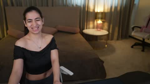 Snapshot of anabel2054 chatting on 04.20.26 Sweet girls online show from 04.20.26