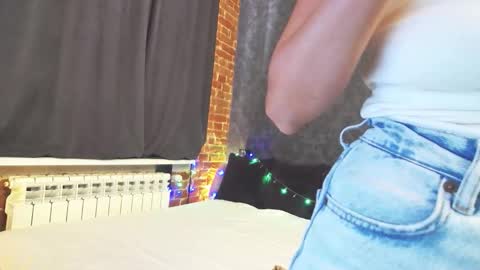 Anna online show from 09.13.25