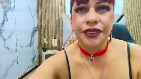 Snapshot of anabella_thompson chatting on 06.20.26 Anabella online show from 06.20.26