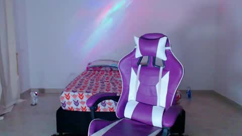 Anabella online show from 12.22.24