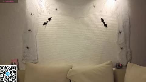 Snapshot of anadeya chatting on 11.03.25 Deya online show from 11.03.25