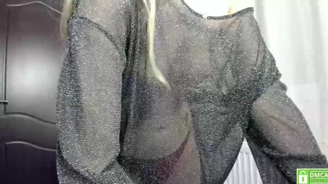 Snapshot of anahi1993 chatting on 02.25.25 Anahi online show from 02.25.25