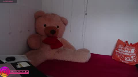 Anahi Browns online show from 10.30.25