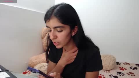 Snapshot of anahibrowns95 chatting on 03.27.26 Anahi Browns online show from 03.27.26
