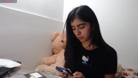 Snapshot of anahibrowns95 chatting on 03.30.26 Anahi Browns online show from 03.30.26