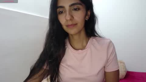 Snapshot of anahibrowns95 chatting on 04.21.26 Anahi Browns online show from 04.21.26