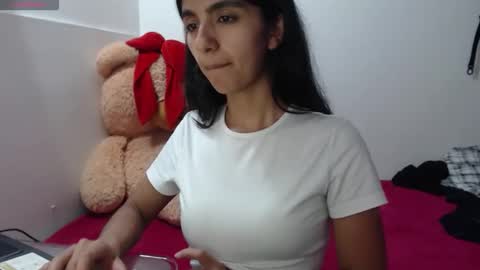 Snapshot of anahibrowns95 chatting on 05.07.26 Anahi Browns online show from 05.07.26
