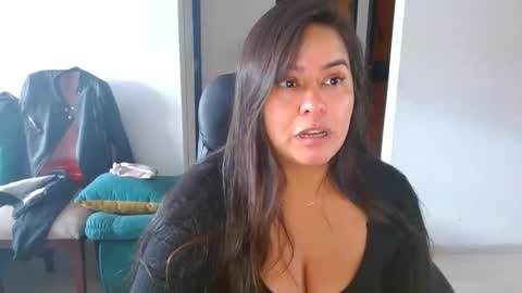 Snapshot of anaids_dam chatting on 05.10.26 anaids online show from 05.10.26