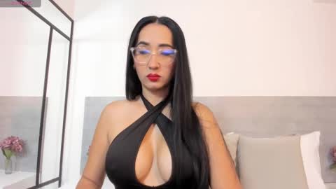 analiawhite online show from 10.06.25