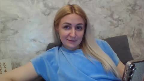 Snapshot of analqueen2024 chatting on 09.26.25 analqueen2024 online show from 09.26.25