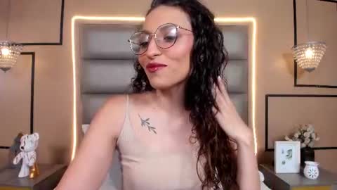 Snapshot of anamariam1 chatting on 07.14.26 Ana Maria online show from 07.14.26