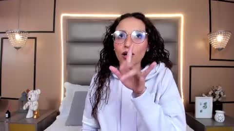 Snapshot of anamariam1 chatting on 07.15.26 Ana Maria online show from 07.15.26