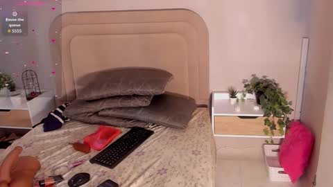 anamonroee online show from 09.25.25