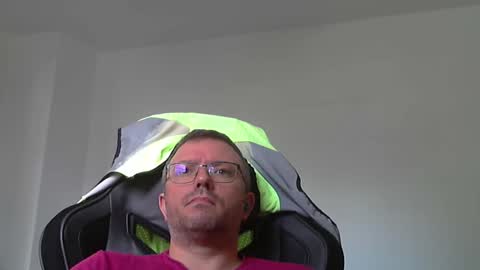 Snapshot of anarchox chatting on 09.12.25 Andi online show from 09.12.25