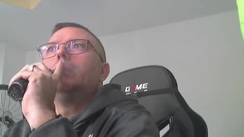 Snapshot of anarchox chatting on 11.03.25 Andi online show from 11.03.25