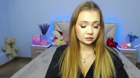 Snapshot of anastacyyellig chatting on 01.12.25 anastacyyellig online show from 01.12.25