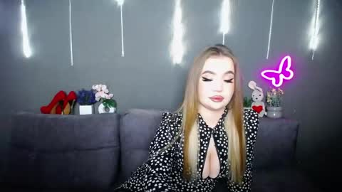 Snapshot of anastacyyellig chatting on 04.17.26 anastacyyellig online show from 04.17.26