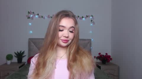 Snapshot of anastacyyellig chatting on 04.19.26 anastacyyellig online show from 04.19.26