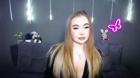 Snapshot of anastacyyellig chatting on 04.24.26 anastacyyellig online show from 04.24.26