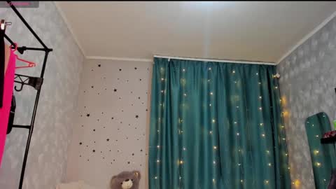 Snapshot of anastasia_gold1 chatting on 12.31.24 anna online show from 12.31.24