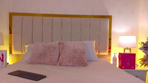 Mia online show from 04.02.26