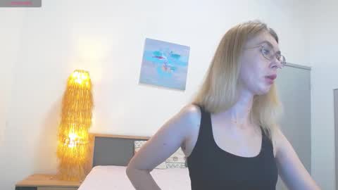 Snapshot of anastasiaga chatting on 09.13.25 Anastasia online show from 09.13.25