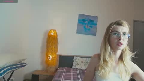 Snapshot of anastasiaga chatting on 09.22.25 Anastasia online show from 09.22.25