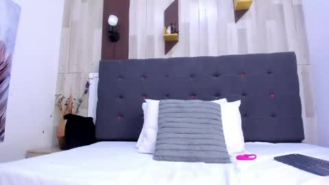 Snapshot of anastasiapriest chatting on 04.17.26 anastasia online show from 04.17.26